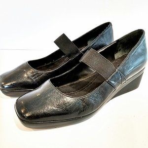 Nine West Woman's Shoes Size 8 M Slip On Black Wedge Leather Square Toe